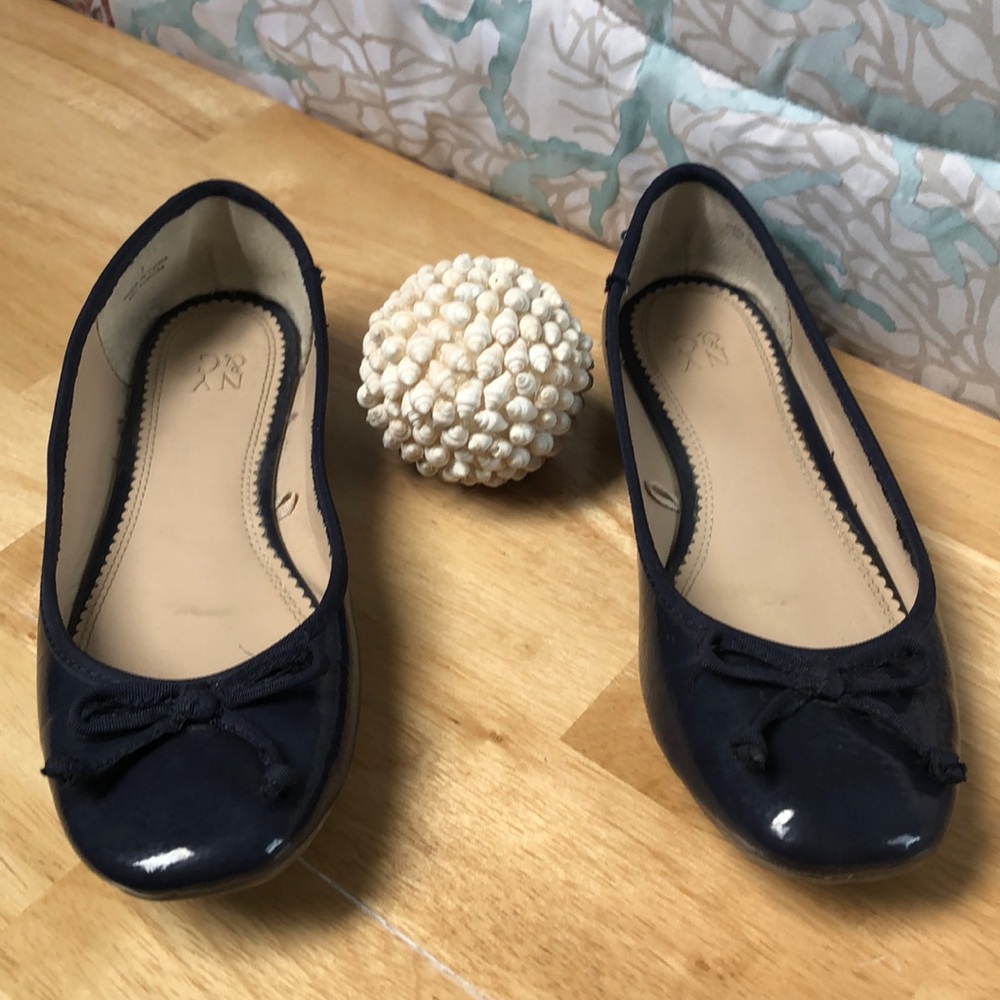 Shoes - Picture 2 of 6